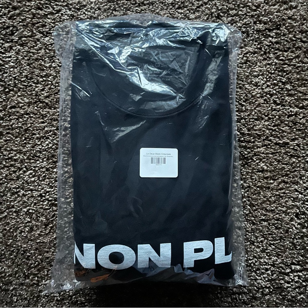 NEW Deuxmoi Crewneck - Picture 2 of 4